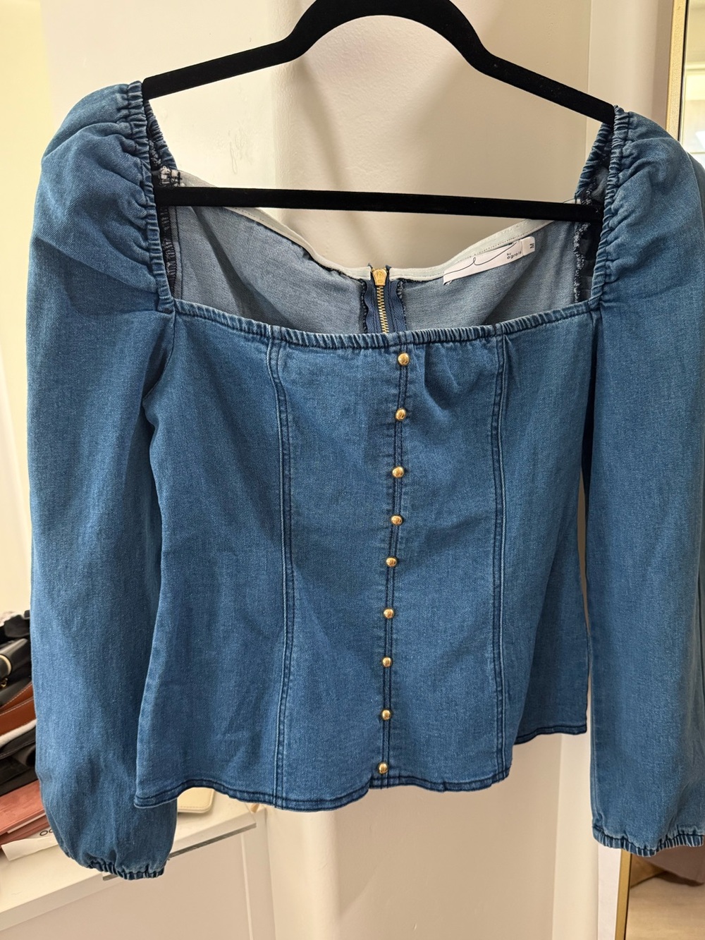 Denim Square-Neck Button style Front, zipper back Blouse in denim Blue